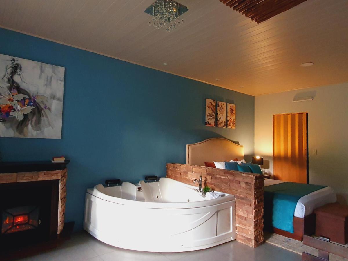 Yellow Tree Suites La Fortuna Eksteriør billede
