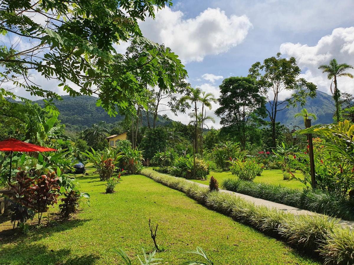 Yellow Tree Suites La Fortuna Eksteriør billede