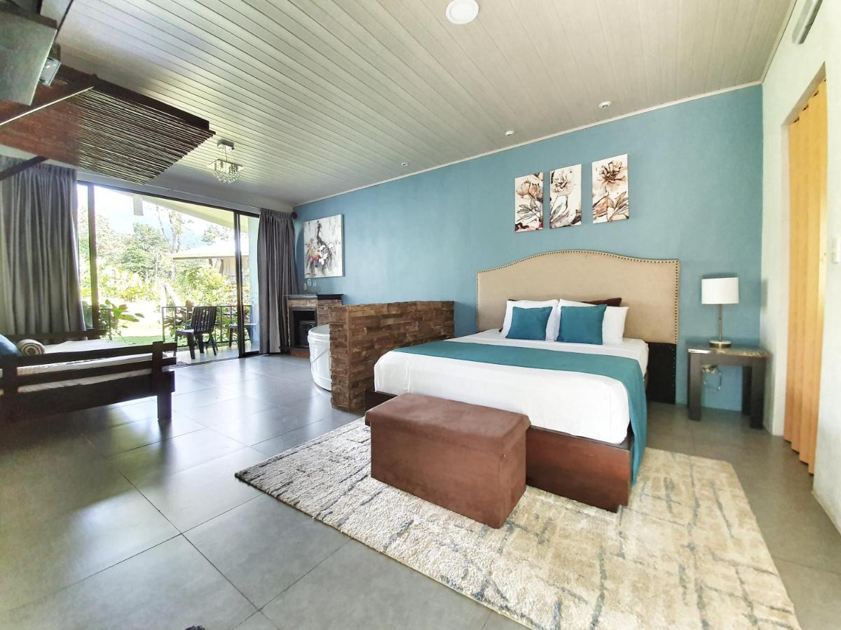 Yellow Tree Suites La Fortuna Eksteriør billede